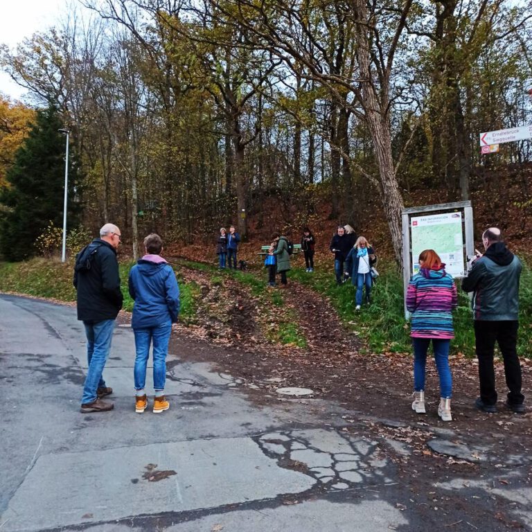 Netphen Deuz Mit Dem Smartphone Auf Eine Reise Durch Raum Und Zeit